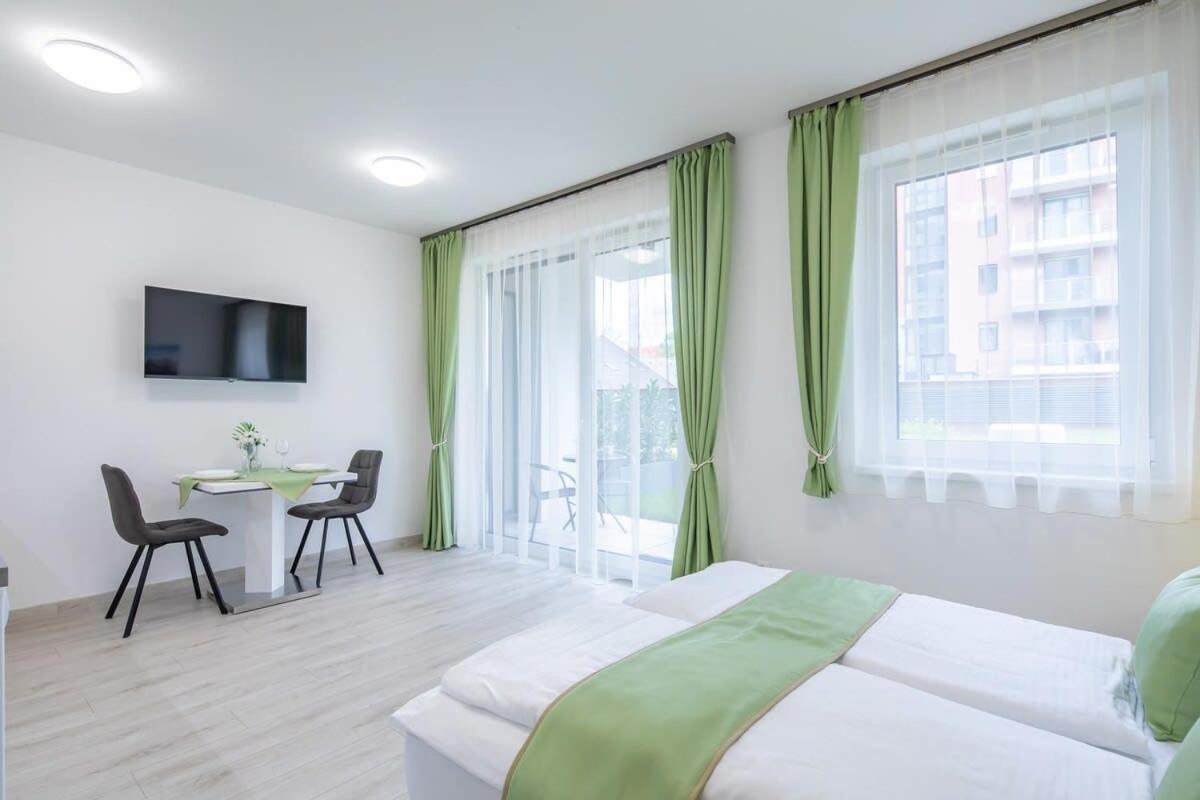 With Garden Terrace Apartment *